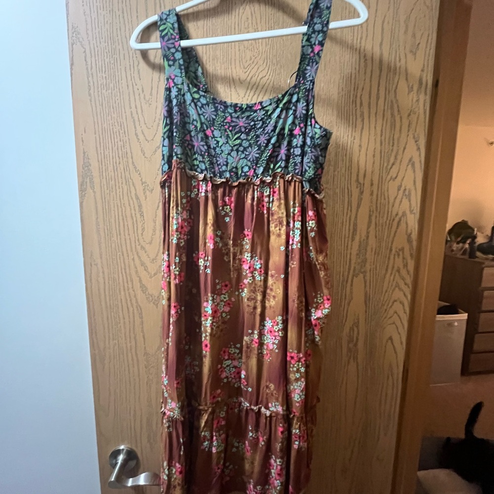 NATURAL LIFE Floral Patterned Top with Pink and Green Accents
